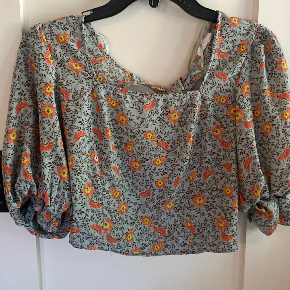 puff sleeve top